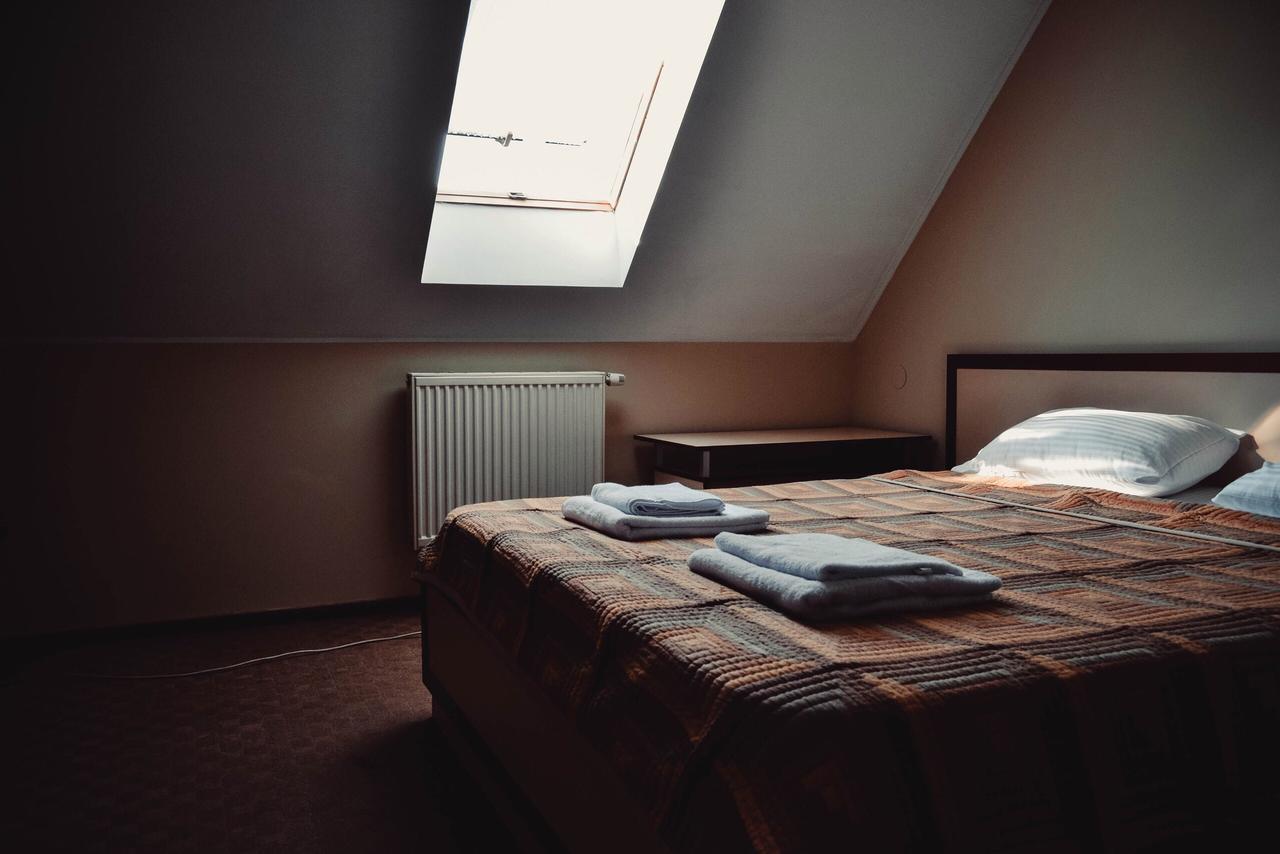 Tri Dorogi Hotel Lviv Bagian luar foto